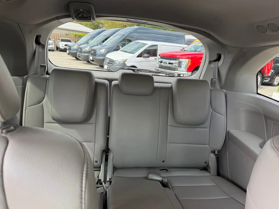 2011 Honda Odyssey - Image 7 of 12