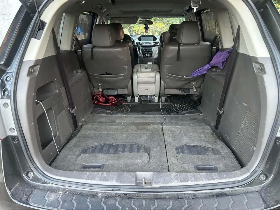 2011 Honda Odyssey - Image 13 of 14
