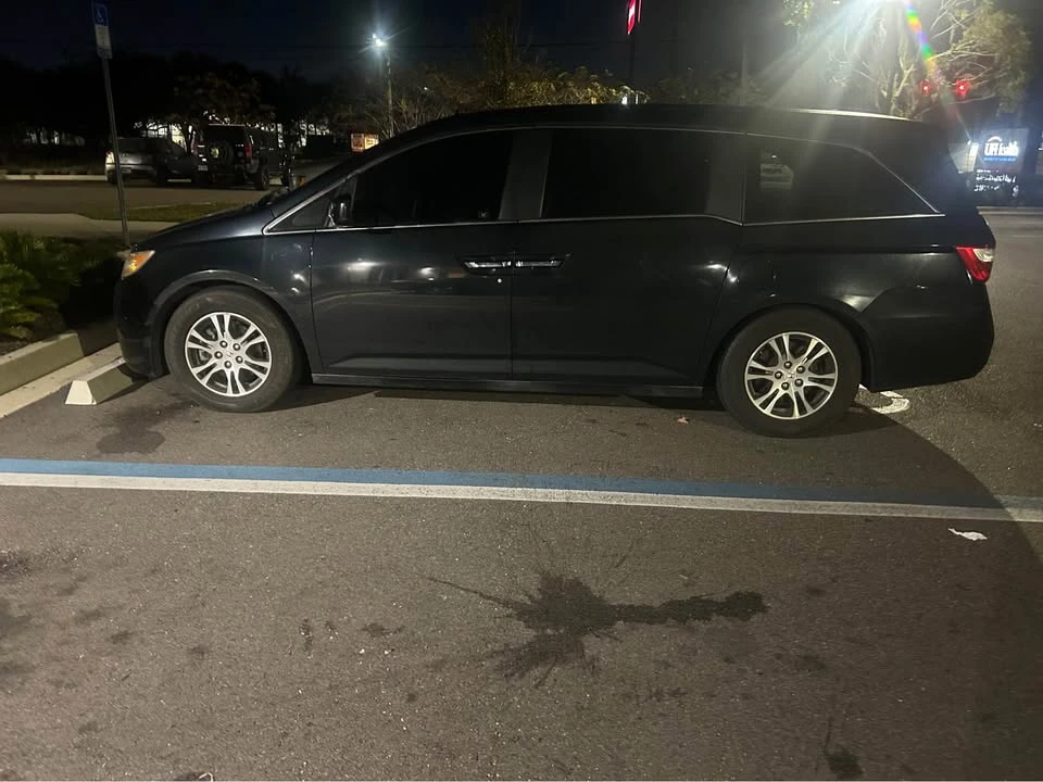 2011 Honda Odyssey - Image 6 of 14
