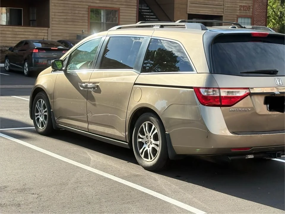 2011 Honda Odyssey - Image 6 of 15