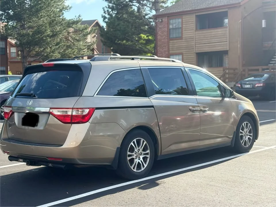 2011 Honda Odyssey - Image 11 of 15