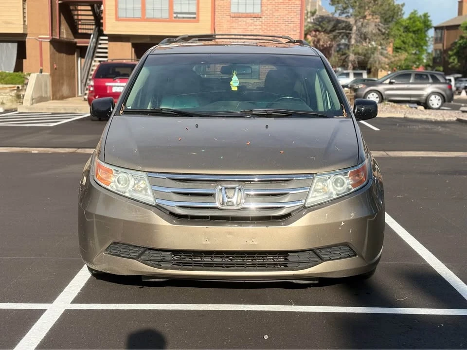 2011 Honda Odyssey - Image 2 of 15