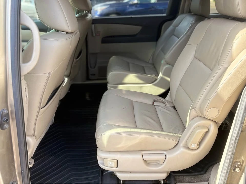 2011 Honda Odyssey - Image 7 of 15