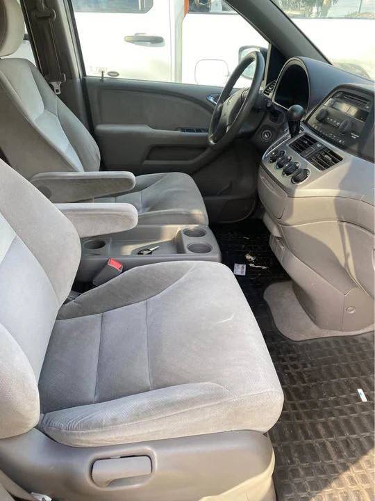 2011 Honda Odyssey - Image 5 of 6