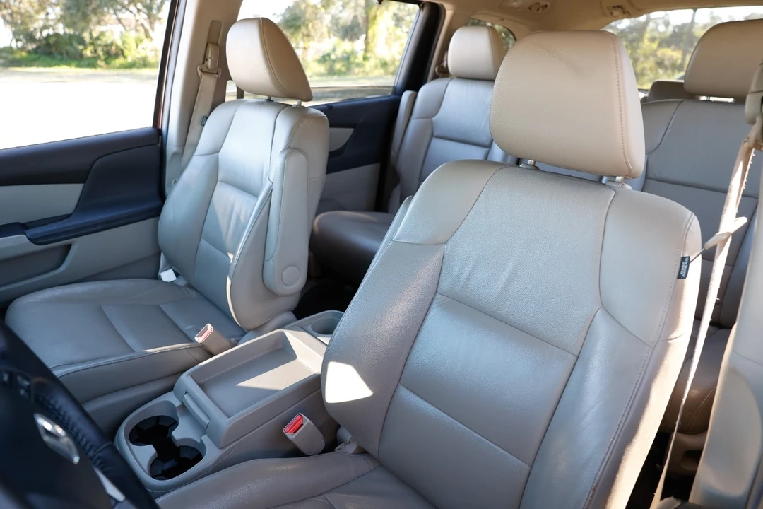 2011 Honda Odyssey - Image 6 of 12