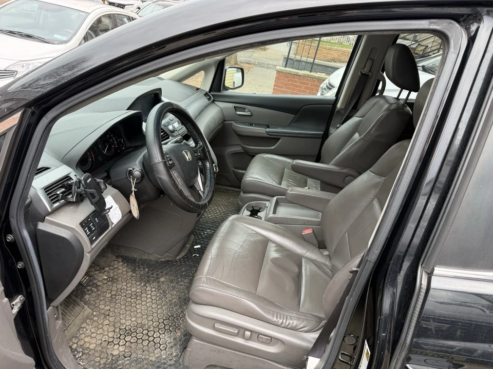 2011 Honda Odyssey - Image 7 of 11