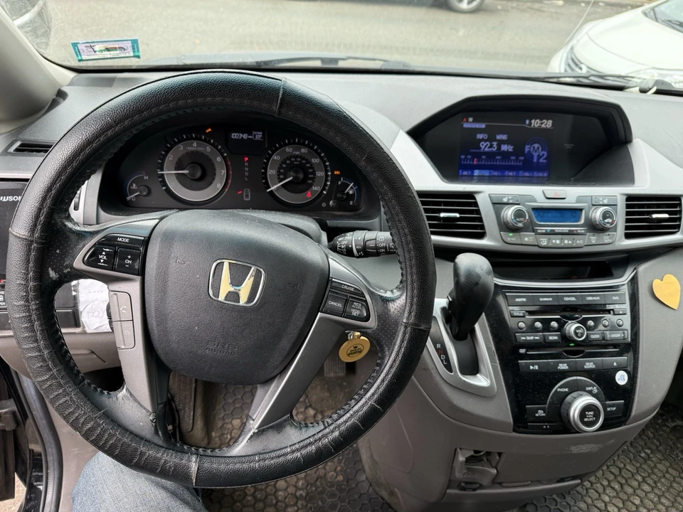 2011 Honda Odyssey - Image 8 of 11