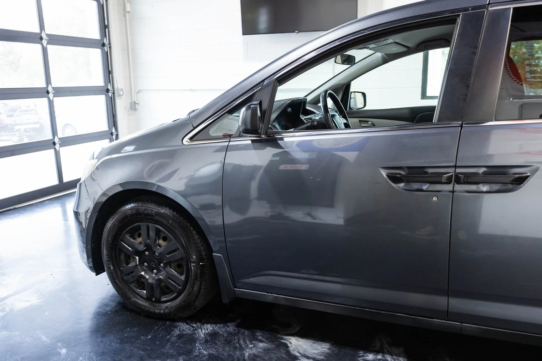 2011 Honda Odyssey - Image 3 of 12