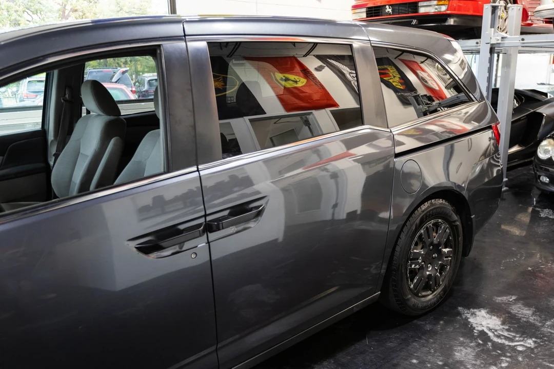 2011 Honda Odyssey - Image 6 of 12