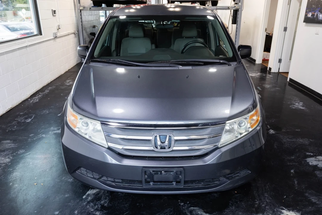 2011 Honda Odyssey - Image 19 of 21