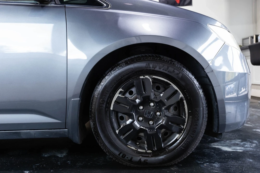 2011 Honda Odyssey - Image 15 of 21