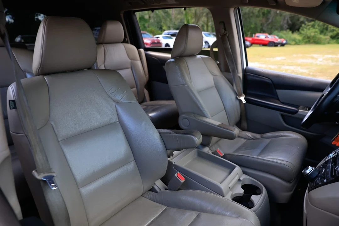 2011 Honda Odyssey - Image 15 of 21