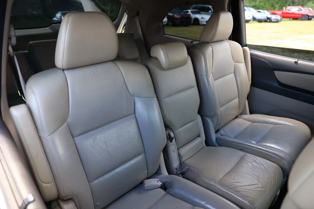 2011 Honda Odyssey - Image 11 of 21