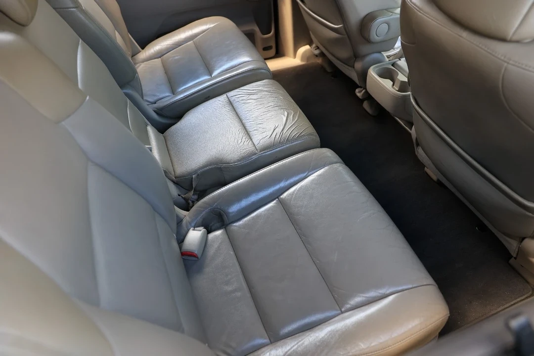 2011 Honda Odyssey - Image 13 of 21
