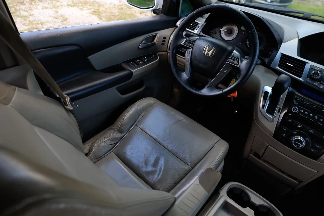 2011 Honda Odyssey - Image 19 of 21