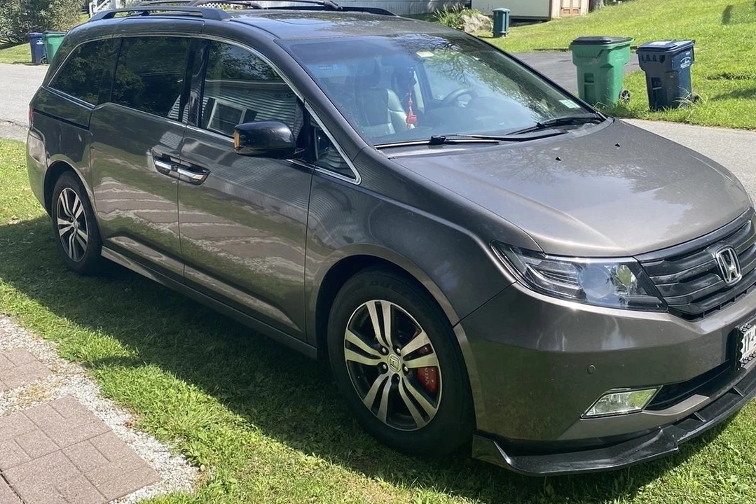 2011 Honda Odyssey - Image 9 of 14