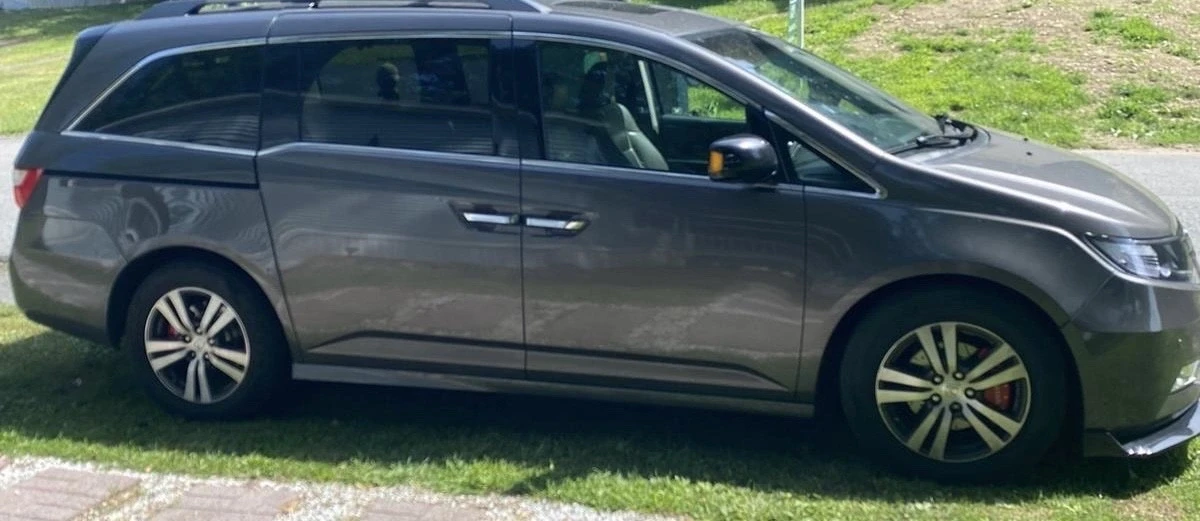 2011 Honda Odyssey - Image 11 of 14