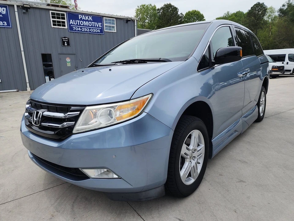 2011 Honda Odyssey - Image 3 of 31