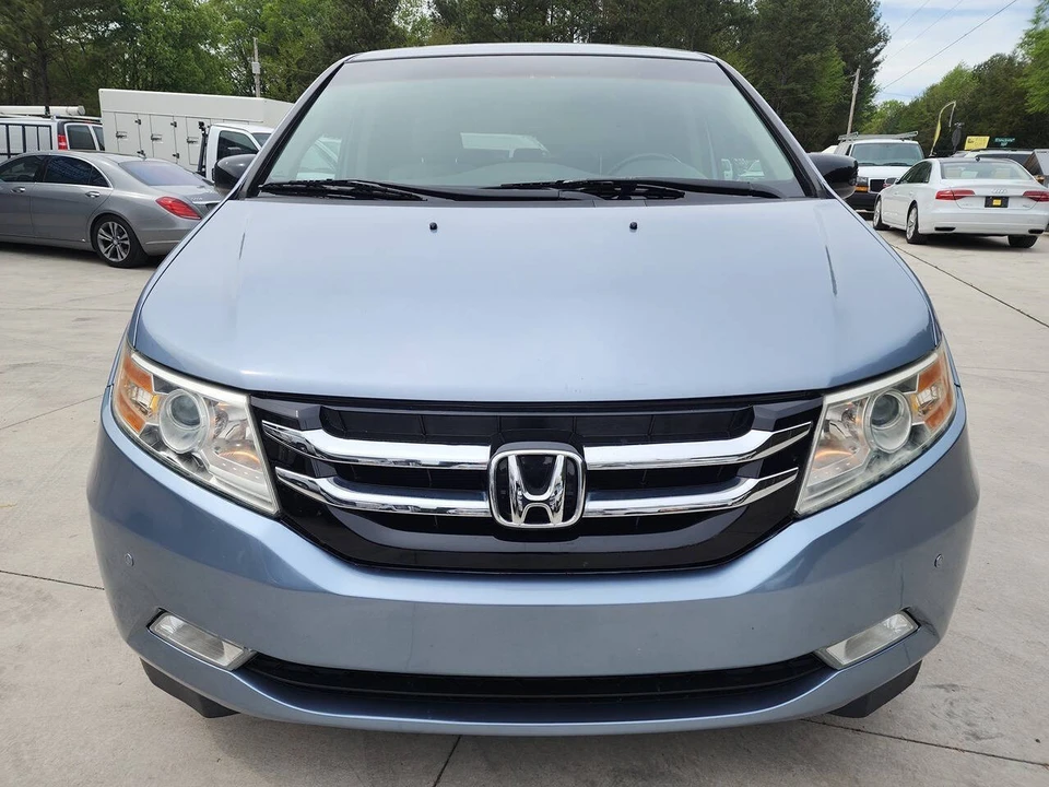2011 Honda Odyssey - Image 10 of 31