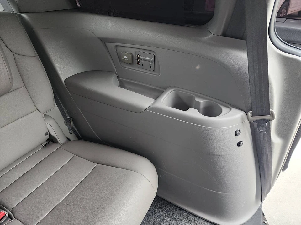 2011 Honda Odyssey - Image 30 of 31