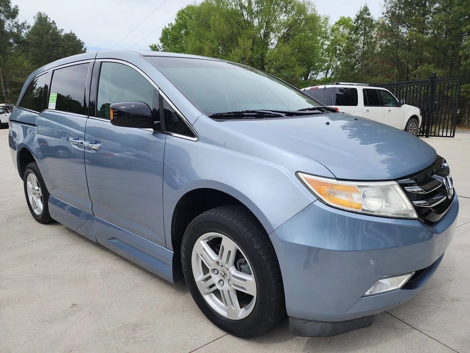 2011 Honda Odyssey - Image 9 of 31