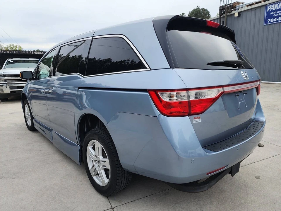 2011 Honda Odyssey - Image 5 of 31