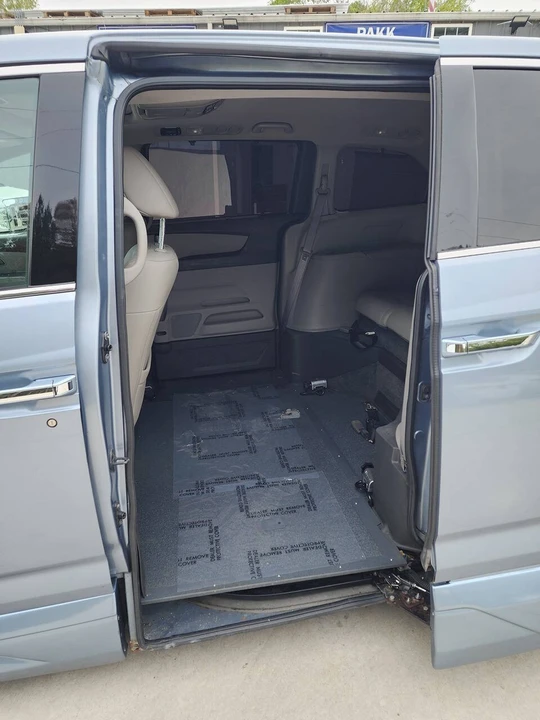 2011 Honda Odyssey - Image 29 of 31