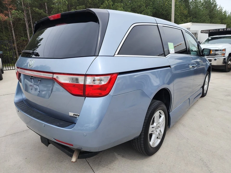2011 Honda Odyssey - Image 7 of 31