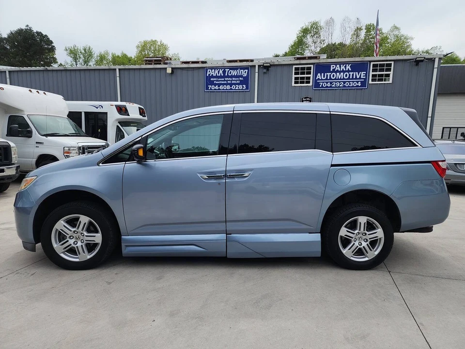 2011 Honda Odyssey - Image 4 of 31