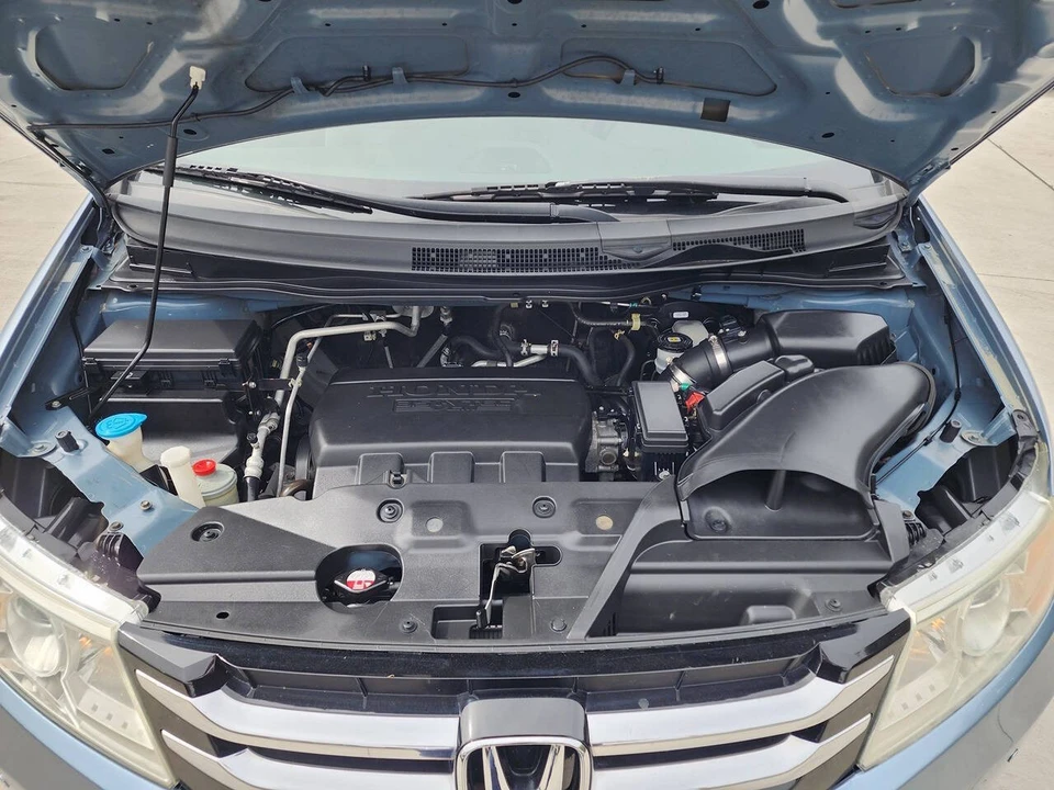 2011 Honda Odyssey - Image 25 of 31
