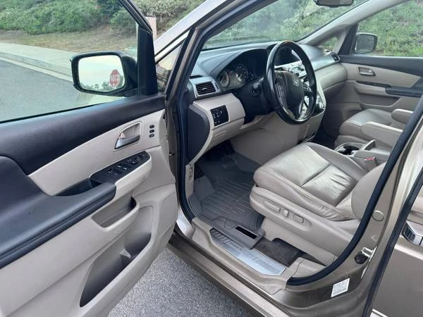 2011 Honda Odyssey - Image 7 of 13