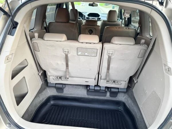 2011 Honda Odyssey - Image 12 of 13