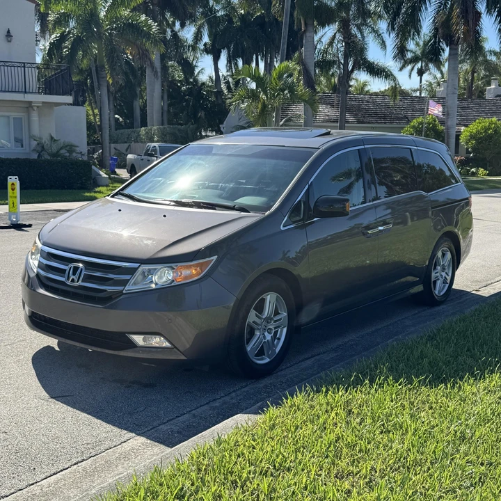 2011 Honda Odyssey - Image 6 of 12