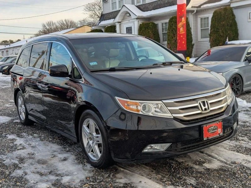 2011 Honda Odyssey - Image 2 of 12