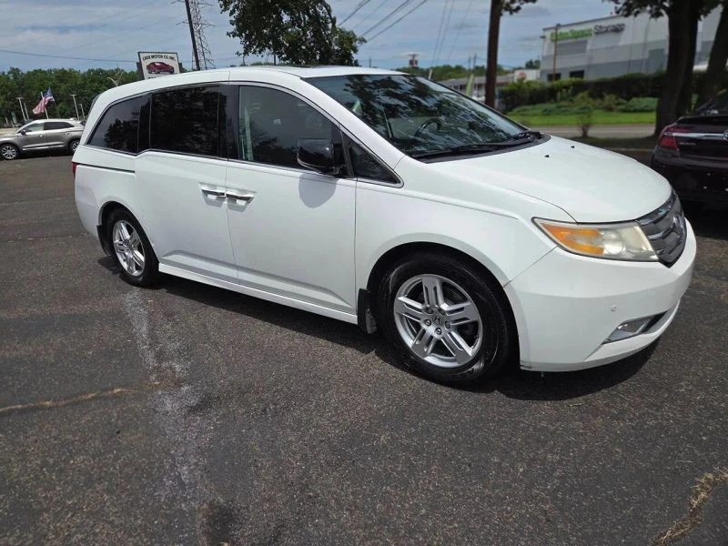 2011 Honda Odyssey - Image 11 of 12