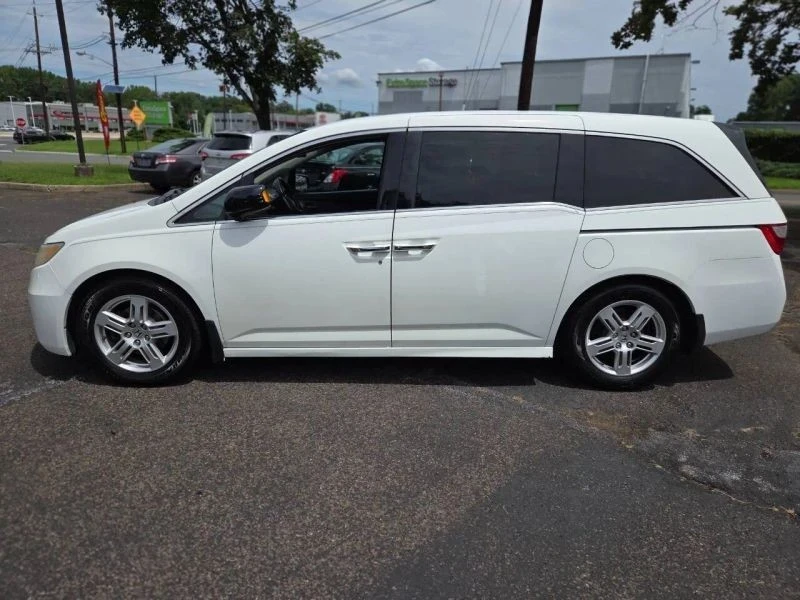 2011 Honda Odyssey - Image 3 of 12