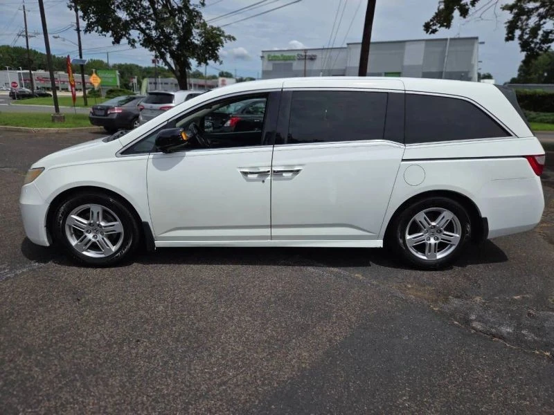 2011 Honda Odyssey - Image 3 of 12