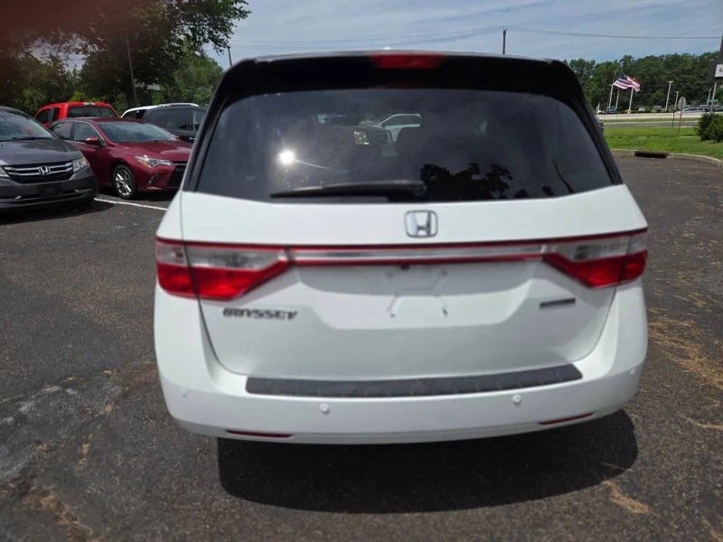 2011 Honda Odyssey - Image 5 of 12