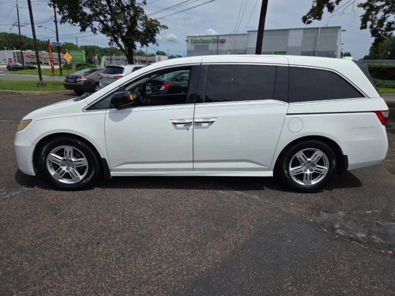 2011 Honda Odyssey - Image 3 of 12
