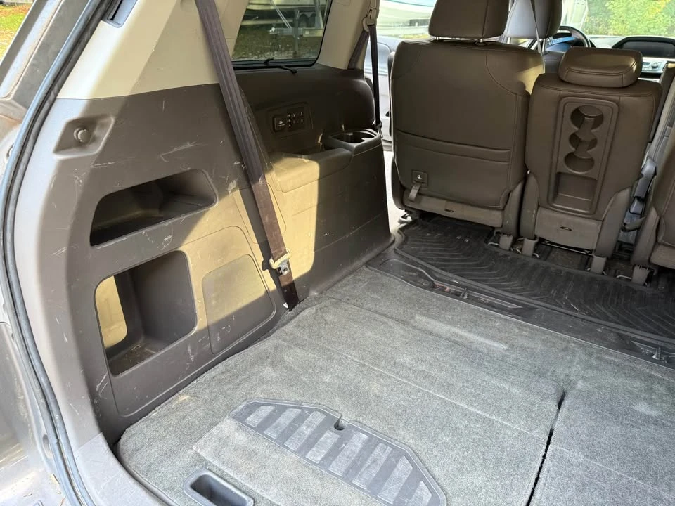 2011 Honda Odyssey - Image 14 of 16
