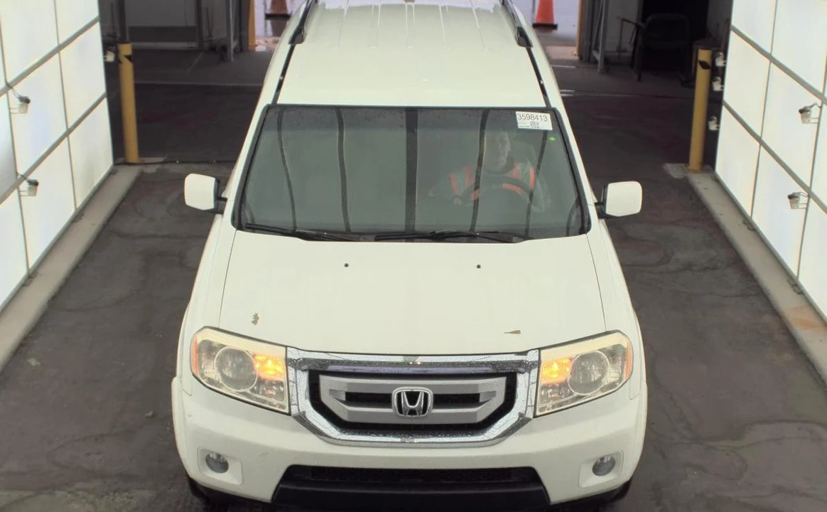 2011 Honda Pilot 2nd Gen - Image 2 of 9