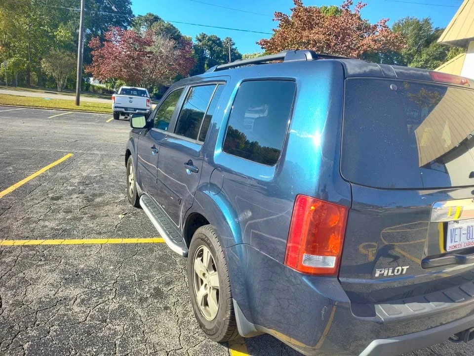2011 Honda Pilot 2nd Gen - Image 2 of 10