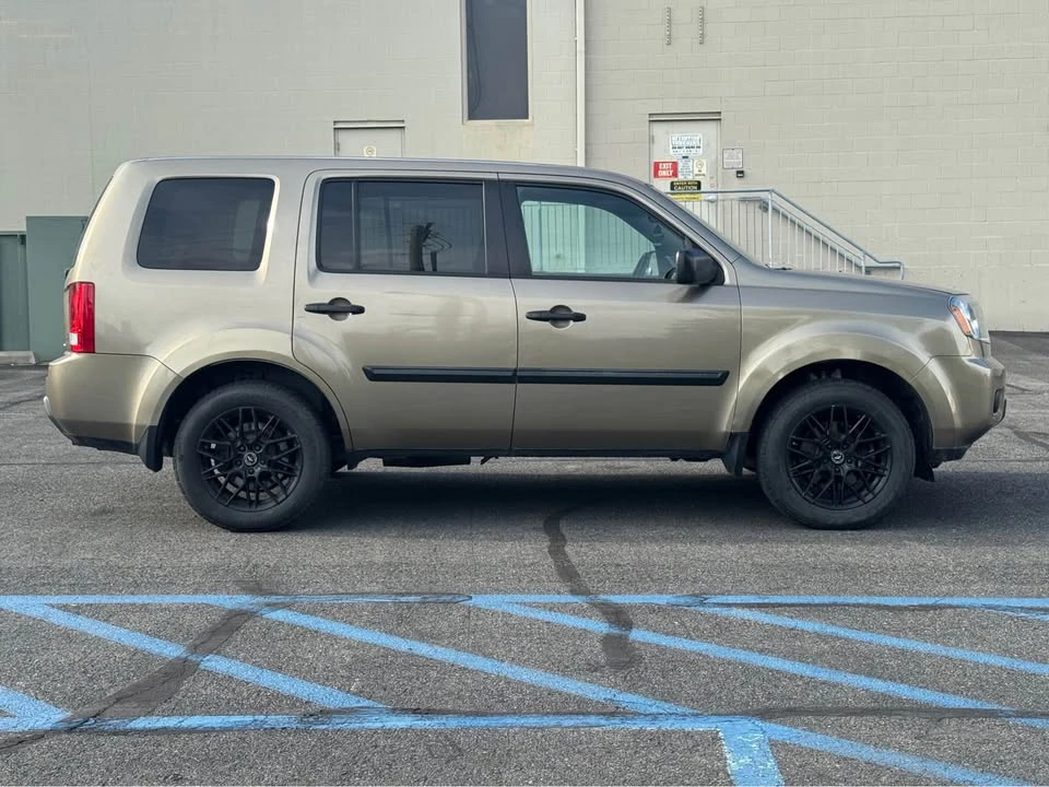 2011 Honda Pilot 2nd Gen - Image 3 of 11