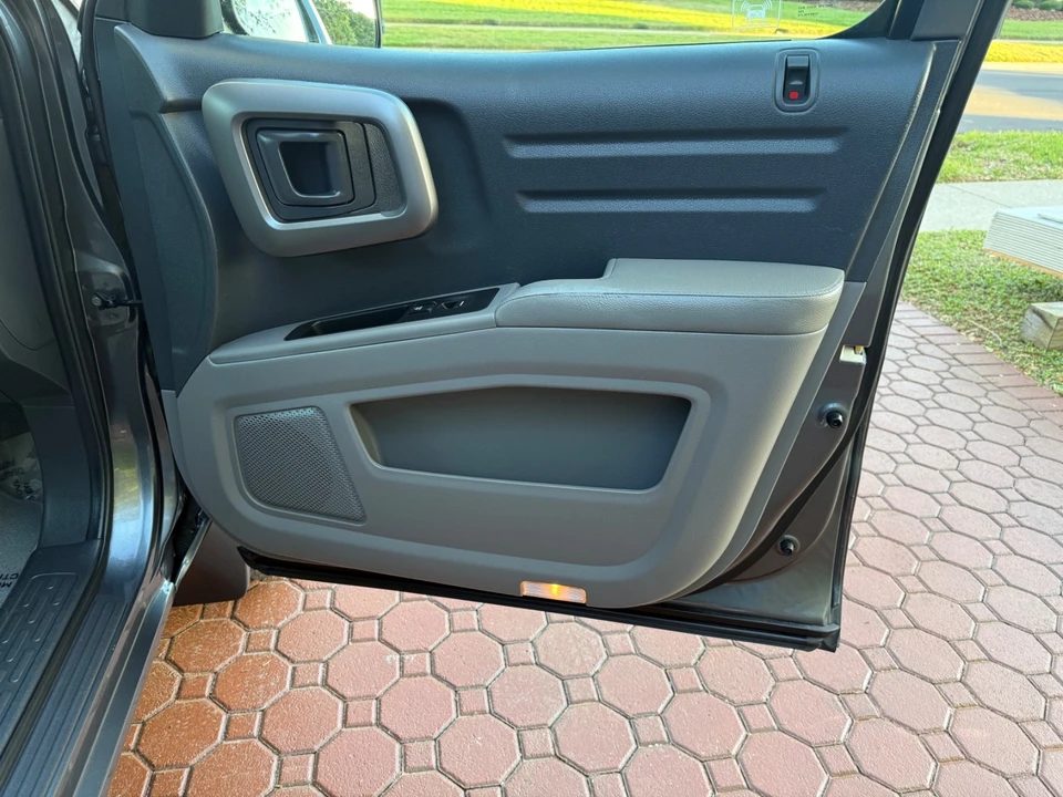 2011 Honda Ridgeline 1st Gen - Image 16 of 21