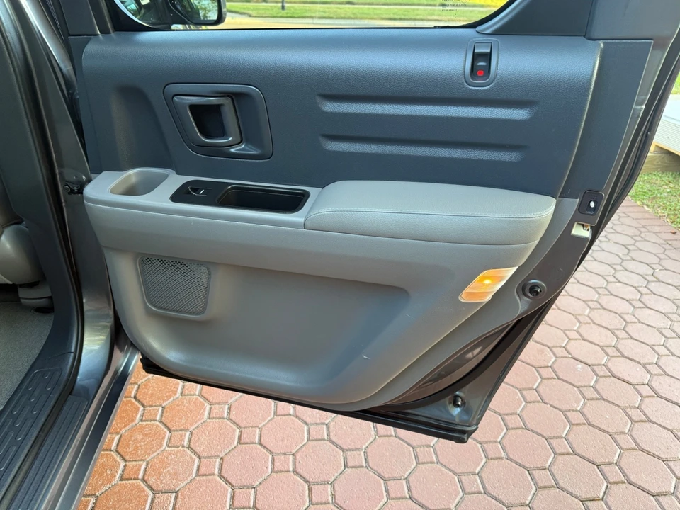 2011 Honda Ridgeline 1st Gen - Image 18 of 21