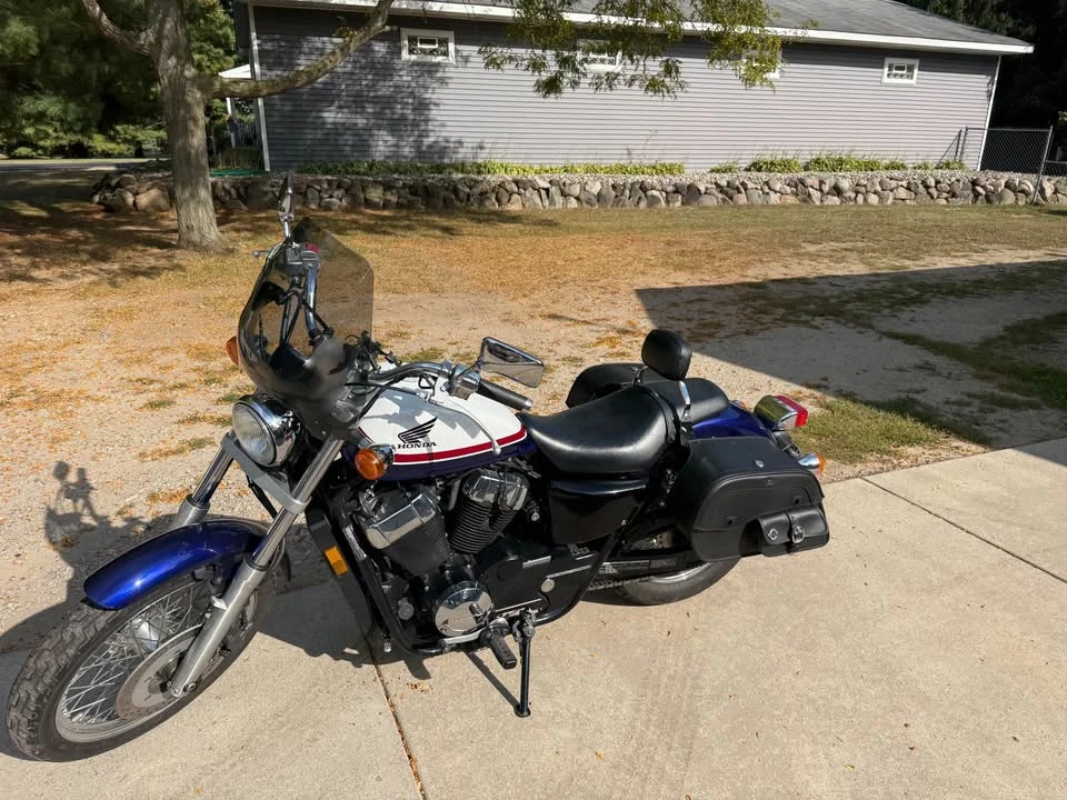 2011 Honda Motorcycles - Image 2 of 8