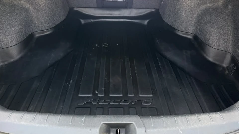 2011 Honda Accord 8th Gen - Image 11 of 13