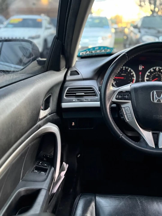 2011 Honda Accord 8th Gen - Image 10 of 18