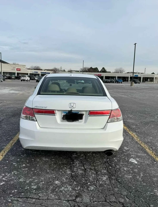 2011 Honda Accord 8th Gen - Image 2 of 13