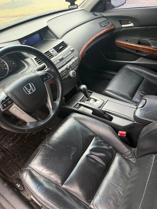 2011 Honda Accord 8th Gen - Image 13 of 15